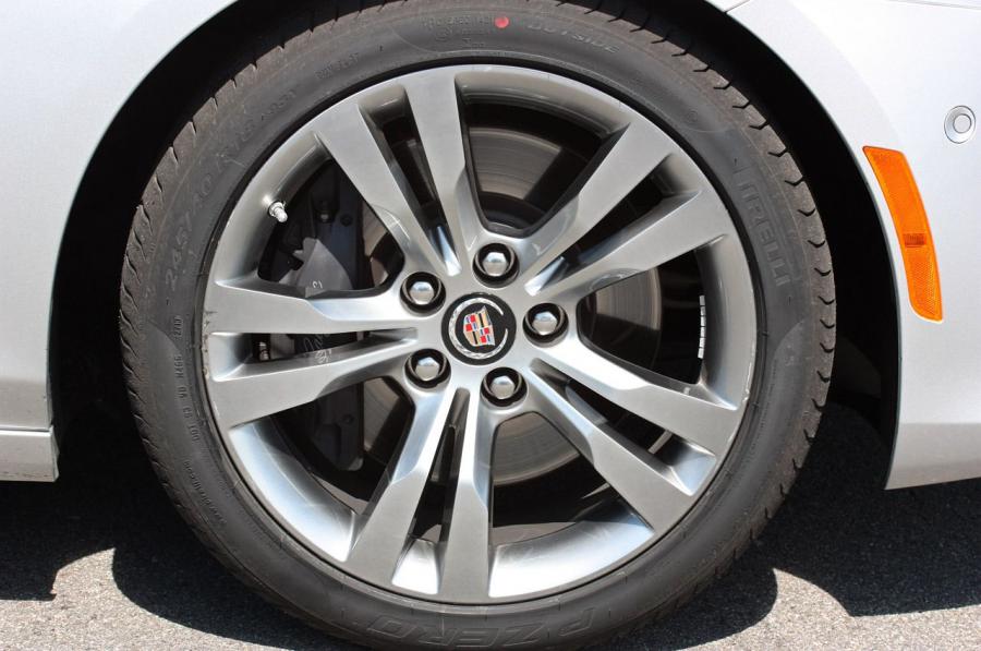  Cadillac CTS Vsport 2014 года  (фото 5 из 46)